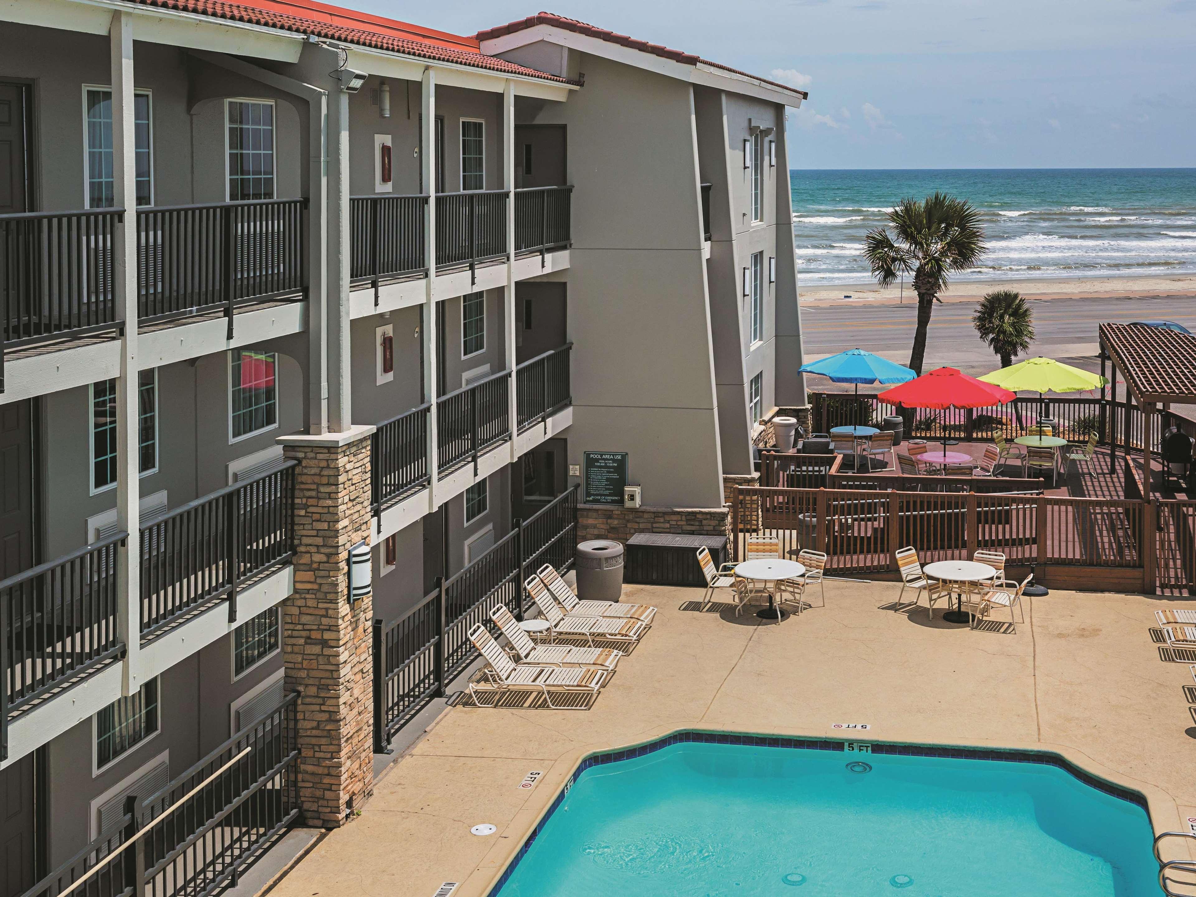 Wingate By Wyndham Galveston Beachfront At The Seawall Kültér fotó